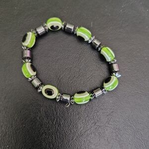 Elegant Green and Black Beaded Bracelet